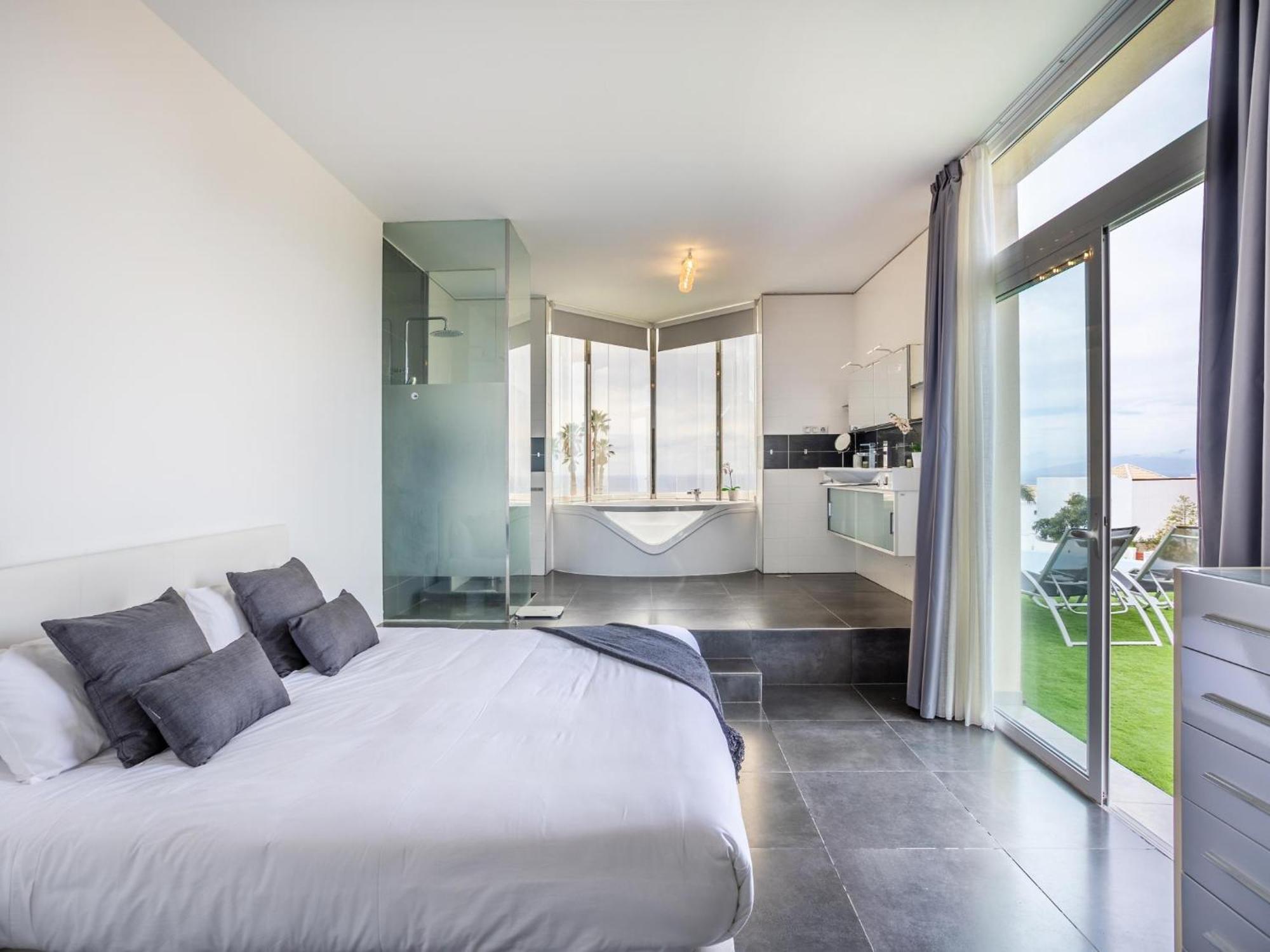 Villa Olbia Charming Dreamview With Jacuzzi Costa Adeje  Exterior photo